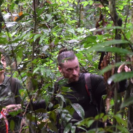Lorenzo Lagostina ist für das Projekt BIODIV-AFREID im Regenwald des Taï Nationalparks, Côte d’Ivoire, unterwegs.