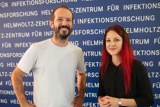 Sébastien Calvignac-Spencer with Julia Demann, Host of the HZI-Podcast InFact