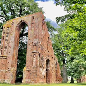 Eldena Monastery Ruins © Gudrun Koch