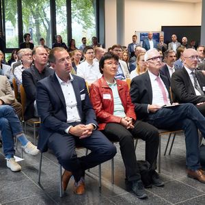 Großes Interesse und zahlreiche Gäste beim HIOH-Richtfest